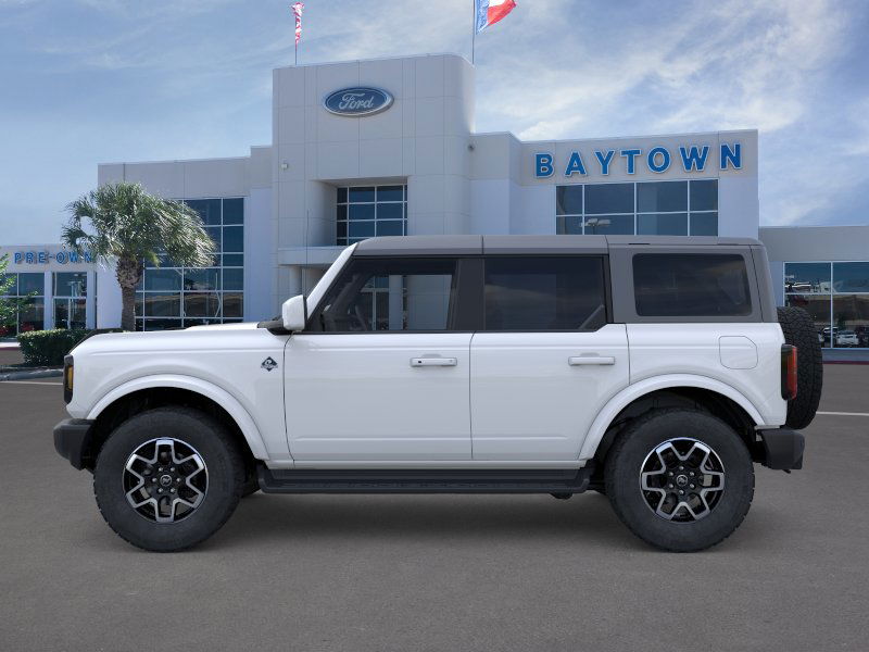 2025 Ford Bronco Outer Banks photo 3