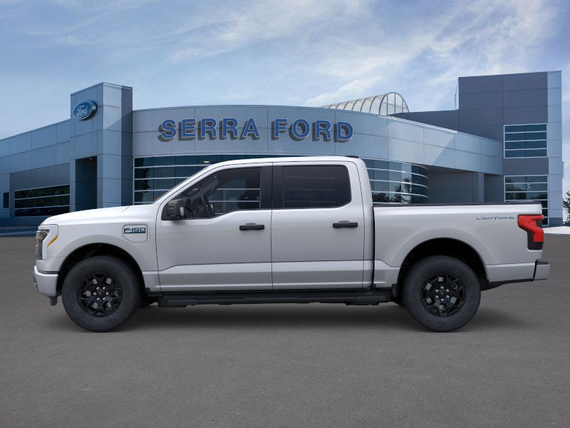 2025 Ford F-150 Lightning XLT photo 3