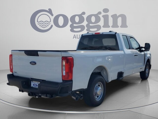 2025 Ford F-250 Super Duty XL - Photo 40