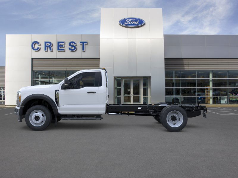2025 Ford F-450 photo 3