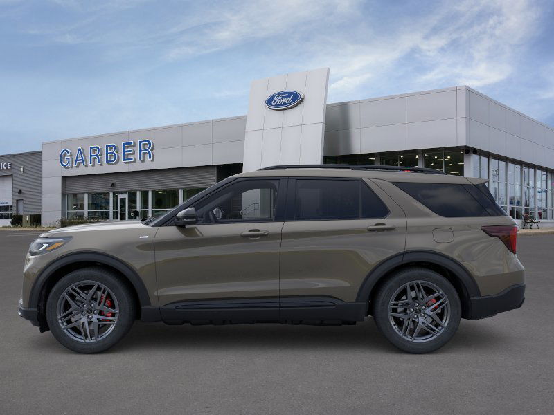 2026 Ford Explorer ST-Line photo 3