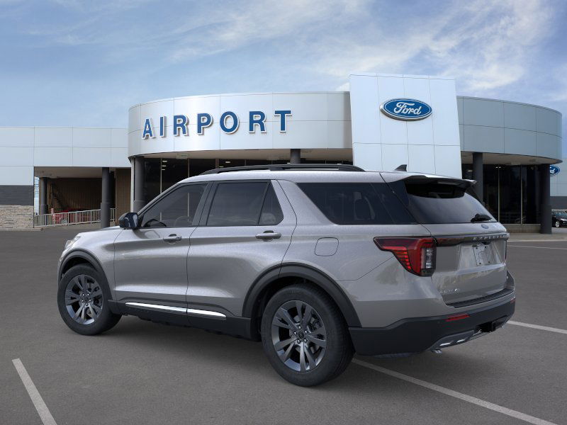 2025 Ford Explorer photo 3