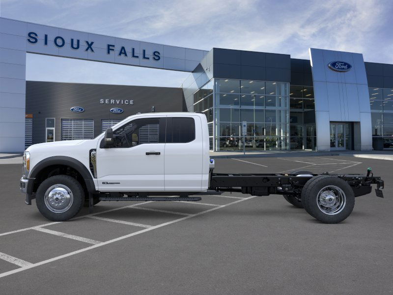 2026 Ford F-550 XL photo 3