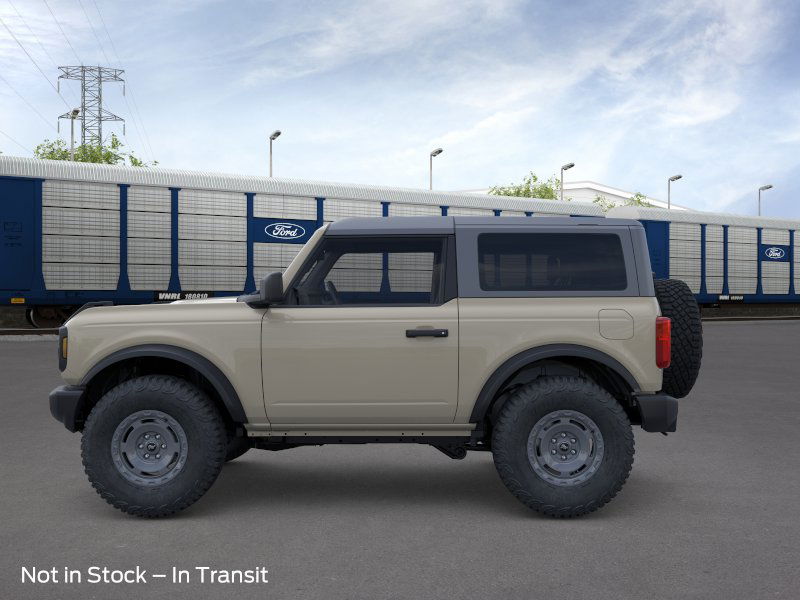 2025 Ford Bronco Base photo 3