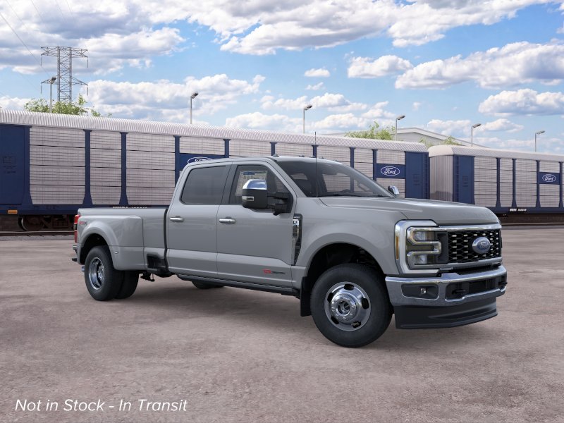 F-350 Lariat TRUCK