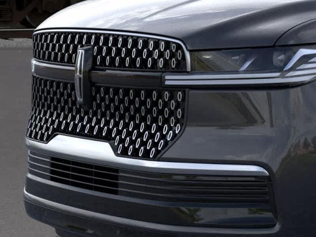 Thumbnail: 2025 Lincoln Navigator L - 40