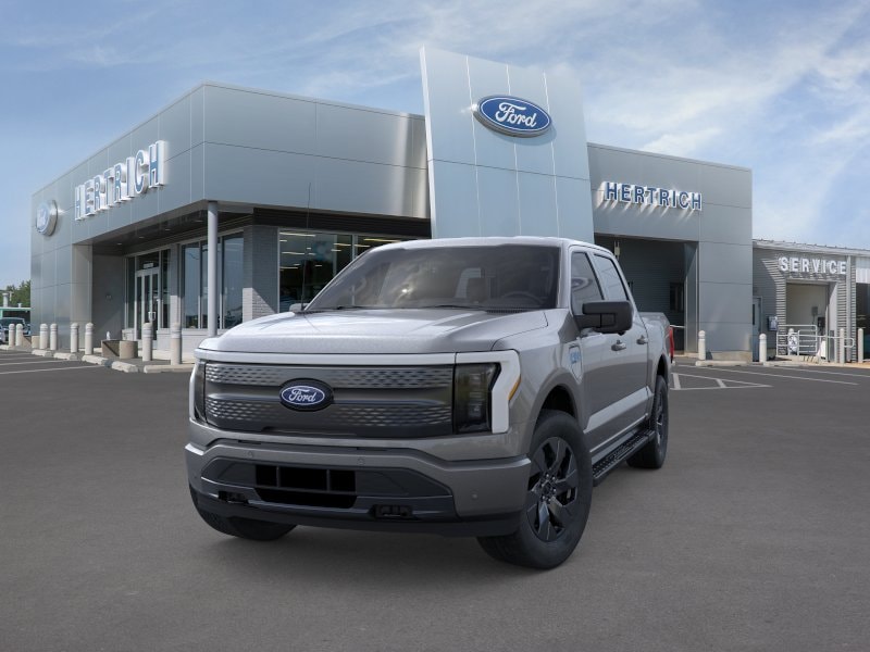 2025 Ford F-150 Lightning Flash 4WD Supercrew 5.5 Box Truck SuperCrew Cab