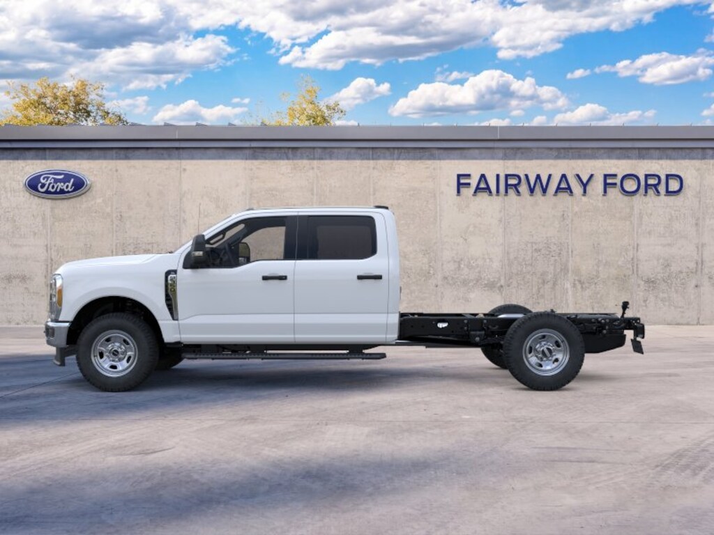 New 2026 Ford Super Duty F-350 SRW 4WD CREW