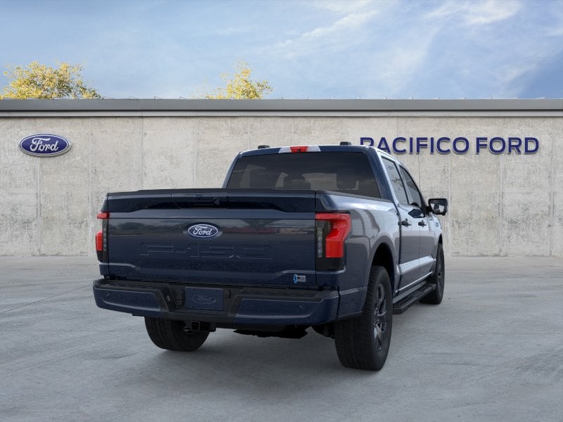 2025 Ford F-150 Lightning Flash - Photo 8
