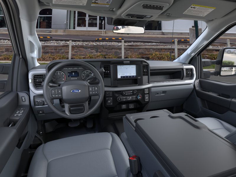 2025 Ford F-350 Super Duty Chassis Cab XL - Photo 45