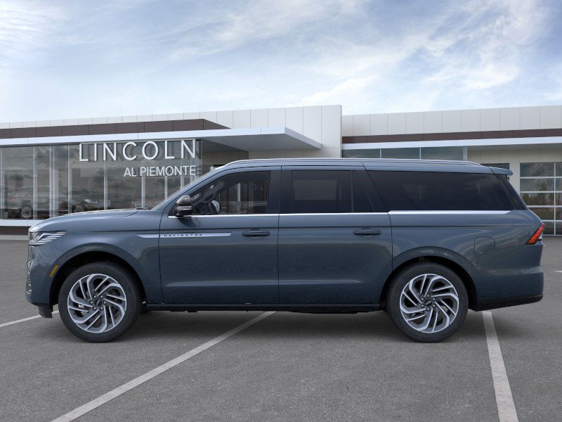 2025 Lincoln Navigator L Reserve photo 3