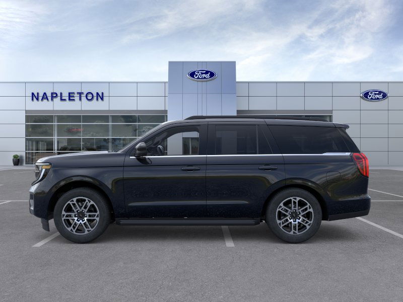 2025 Ford Expedition photo 3