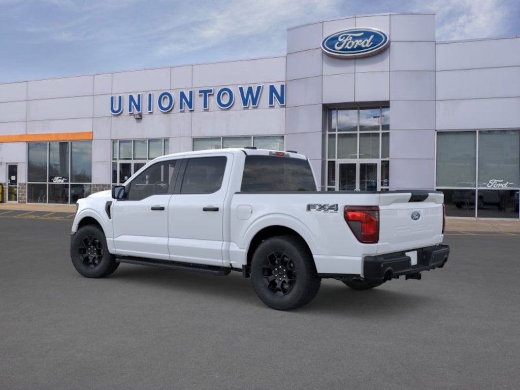 New 2025 Ford F-150 STX 4x4 STX SuperCrew 5.5 ft. SB