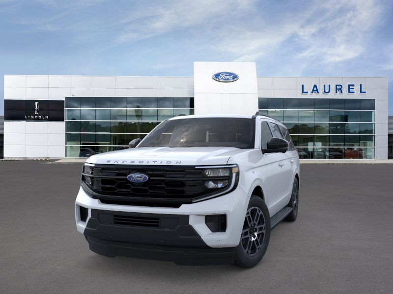 2025 Ford Expedition photo 2