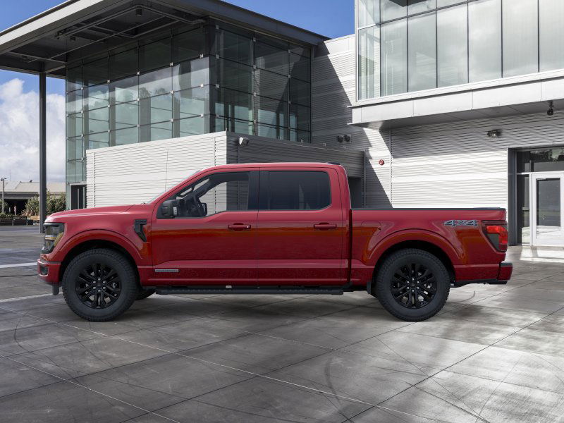 2025 Ford F-150 XLT photo 3