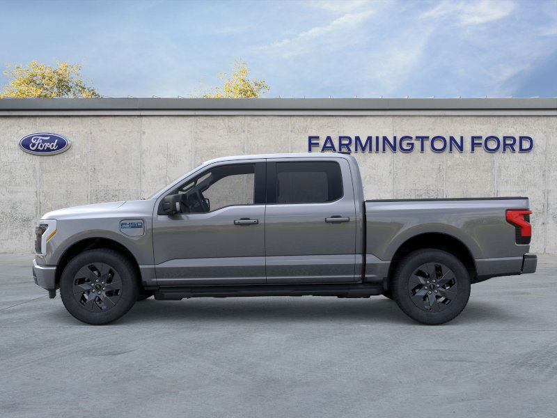2025 Ford F-150 XLT photo 2