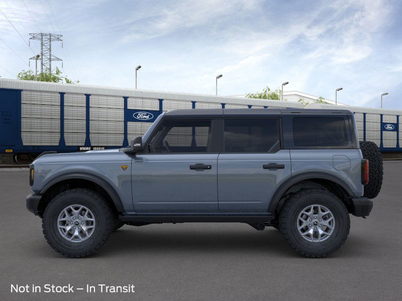 2025 Ford Bronco Badlands photo 3