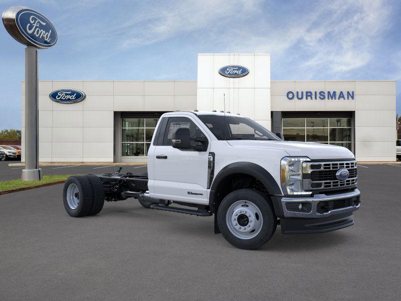 2026 Ford F-550 Super Duty Chassis Cab XL's photo