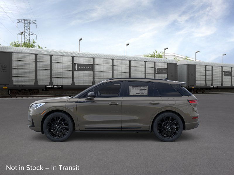 2025 Lincoln Corsair Grand Touring photo 3