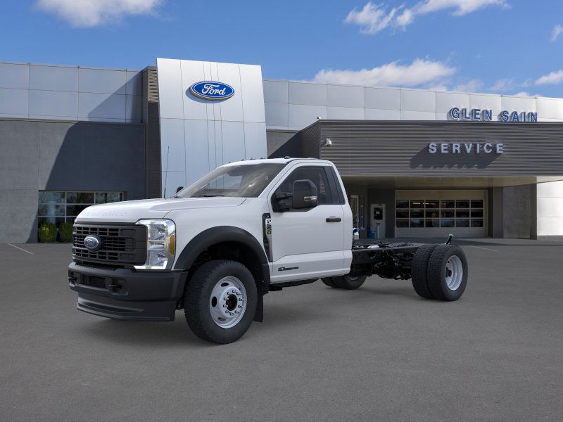 2026 Ford F-550 Super Duty Chassis Cab XL's photo