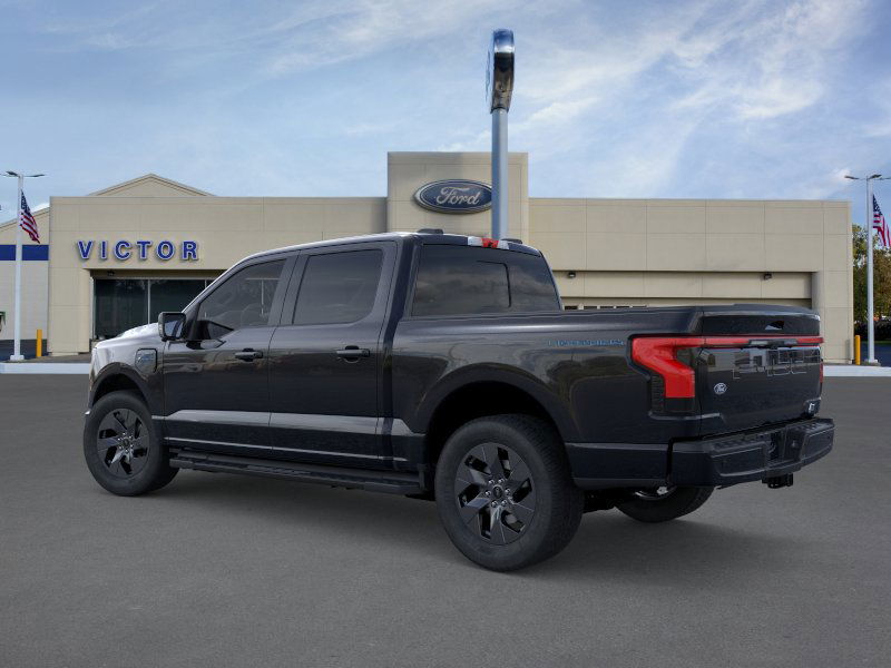 2025 Ford F-150 Lightning Lariat photo 2