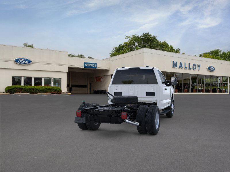 2025 Ford F-350 Super Duty Chassis Cab XL - Photo 11