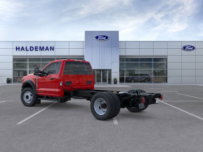 2025 Ford F-550 photo 3