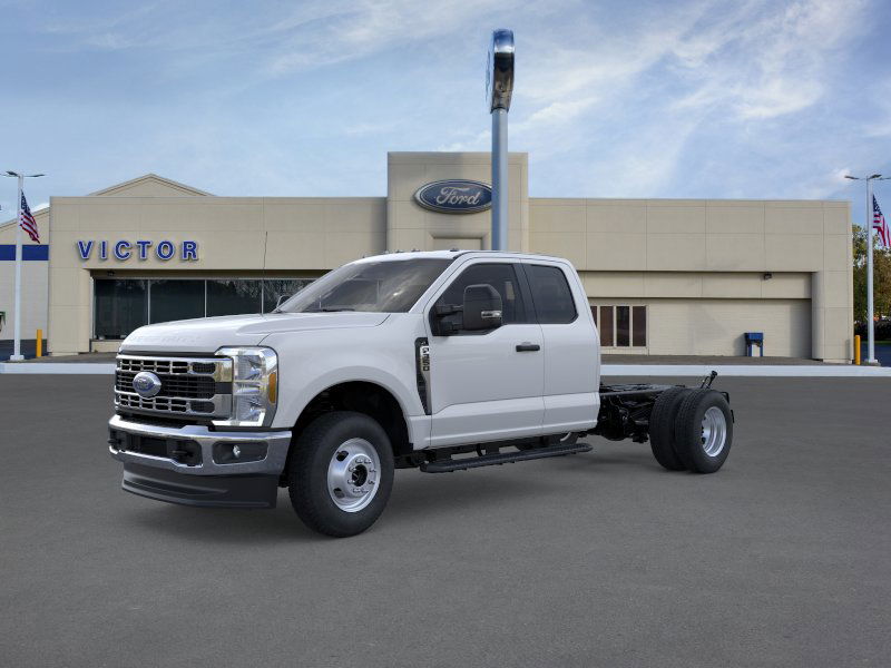 2025 Ford F-350 Base's photo