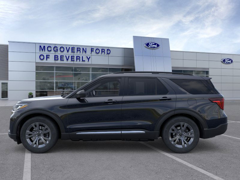 2025 Ford Explorer photo 3