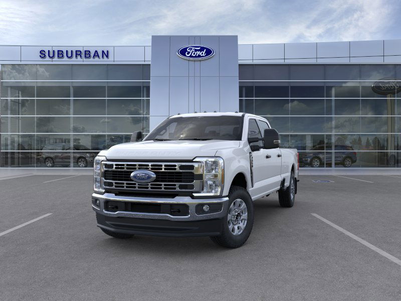 2025 Ford F-350 XLT photo 2