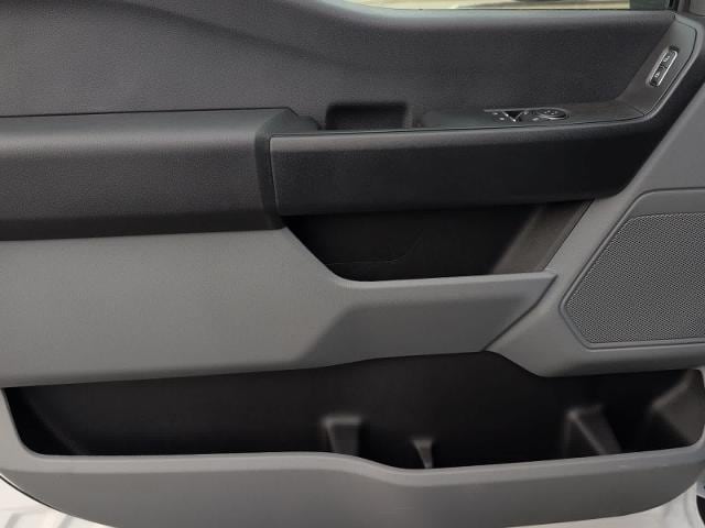 new 2025 Ford Super Duty F-600 DRW car, priced at $90,000