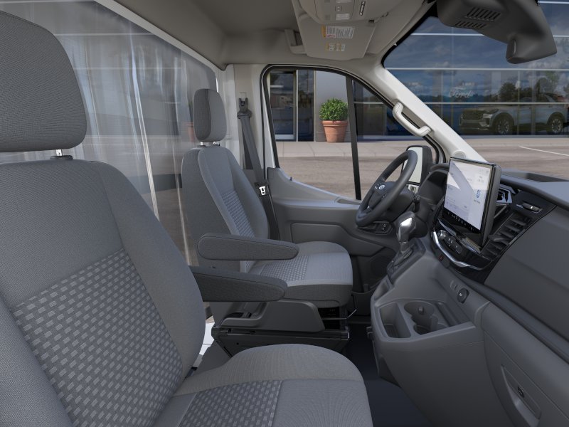 2025 Ford Transit Cutaway Base - Photo 45