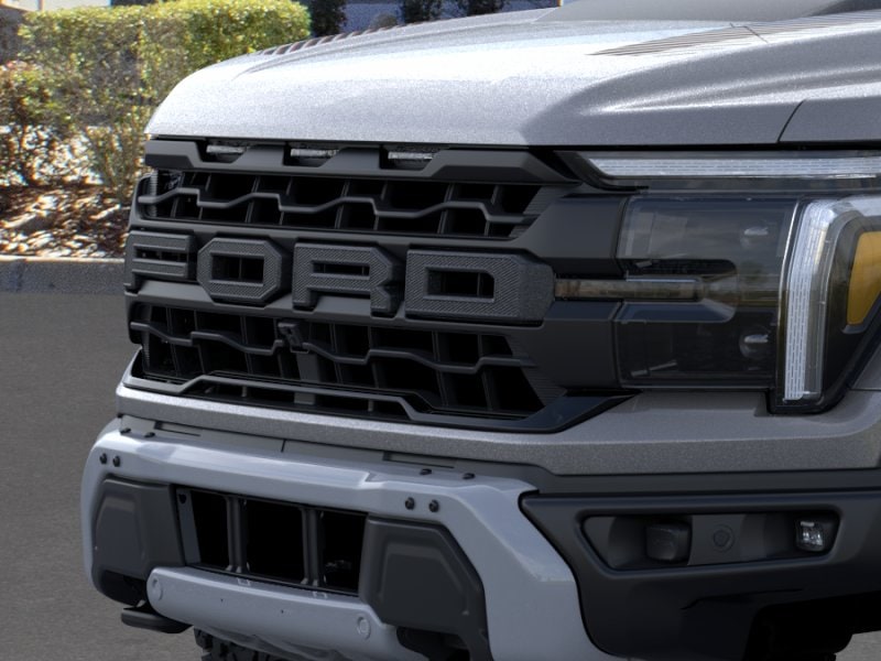 2025 Ford F-150 Raptor - Photo 17
