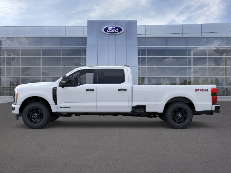 2025 Ford F-350 photo 3