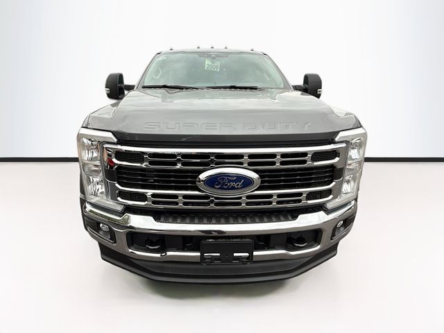 2026 Ford F-450 Super Duty Chassis Cab XLT - Photo 30