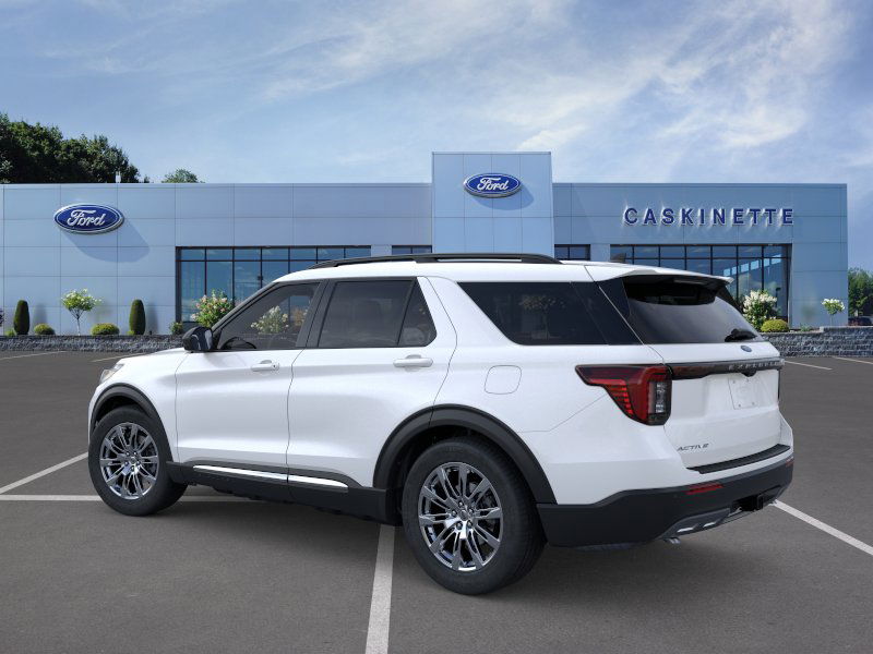 2025 Ford Explorer photo 4