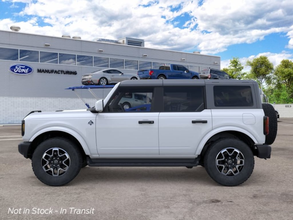 New 2026 Ford Bronco Outer Banks SUV