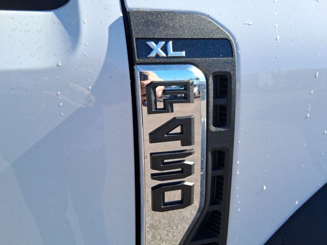 2025 Ford F-450 Super Duty Chassis Cab XL - Photo 49