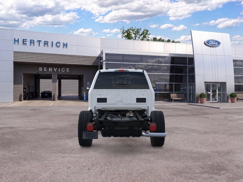 2026 Ford Super Duty F-350 SRW Chassis Cab F-350&reg; XL Truck Crew Cab