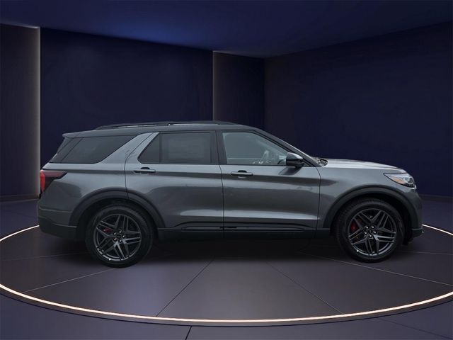 2025 Ford Explorer ST - Photo 24