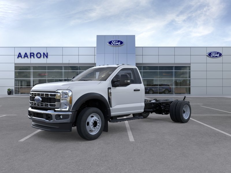 2025 Ford F-550 Super Duty Chassis Cab XL - Photo 33