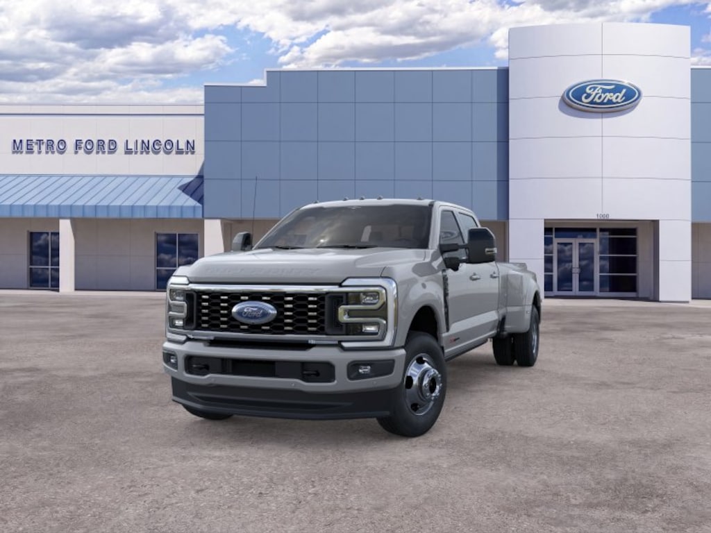 New 2026 Ford F-350 Platinum Crew Cab