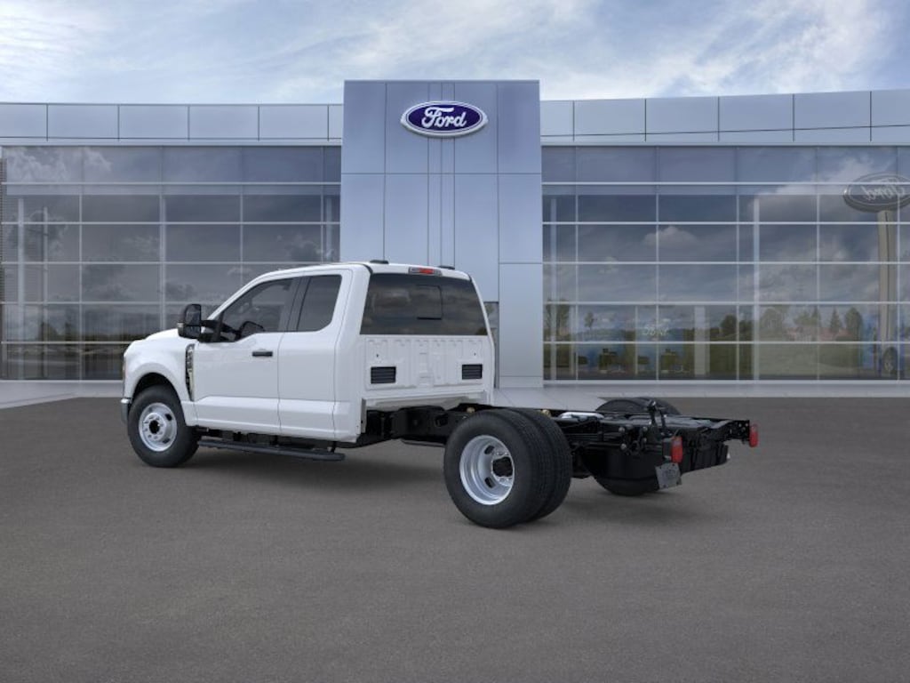 New 2025 Ford F-350 Chassis F-350 XL Truck Super Cab