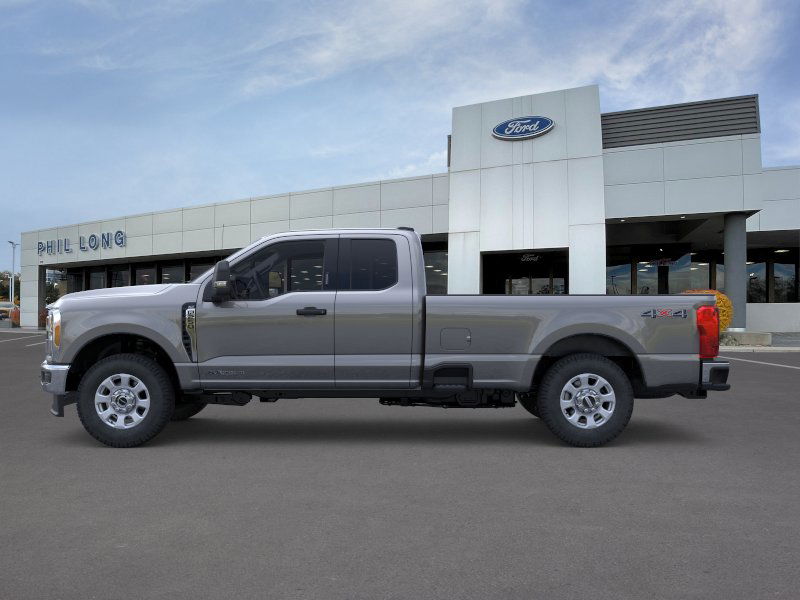 2025 Ford F-250 XLT photo 3