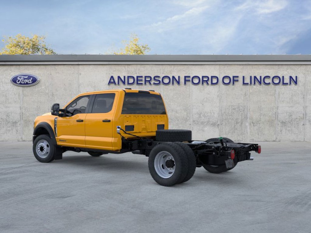 New 2025 Ford Chassis Cab F-450 XLT TRUCK