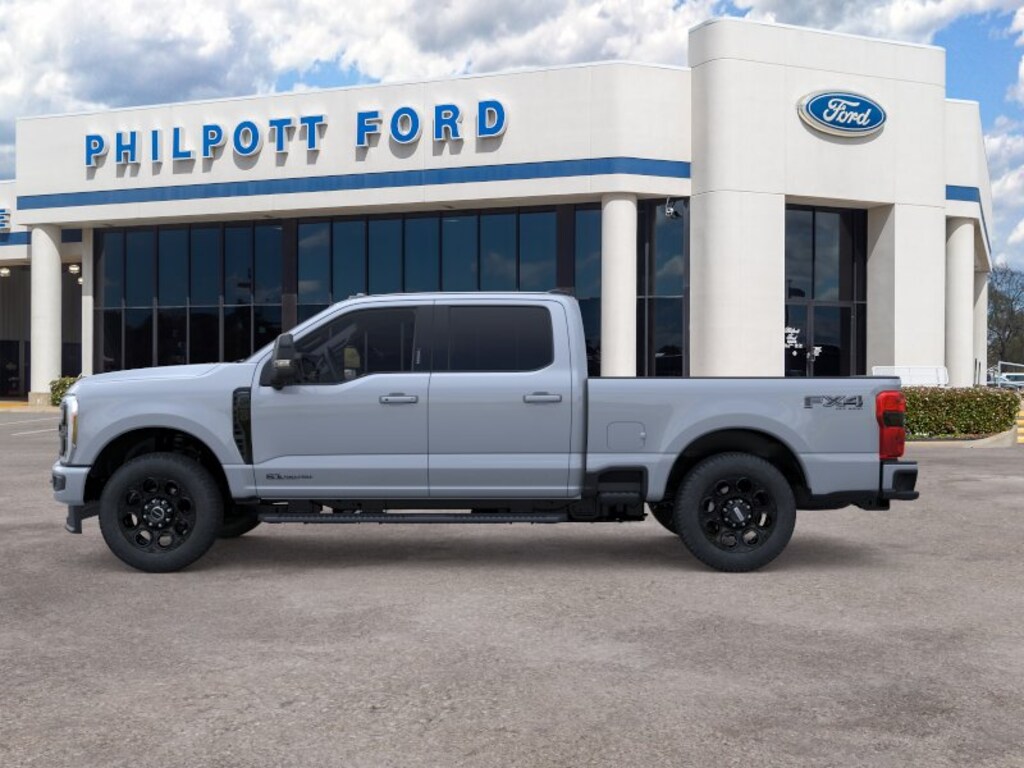 New 2026 Ford F-250 LARIAT Truck Crew Cab