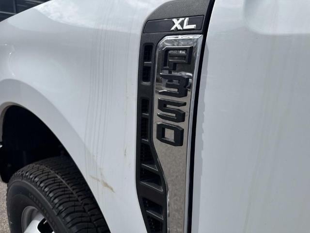 2026 Ford F-350 Super Duty Chassis Cab XL - Photo 17