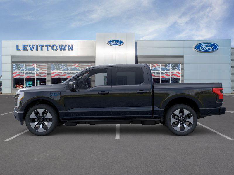 2025 Ford F-150 Platinum photo 2