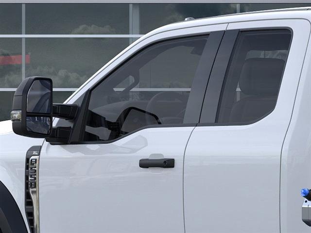 2025 Ford F-550 Super Duty Chassis Cab XL - Photo 42