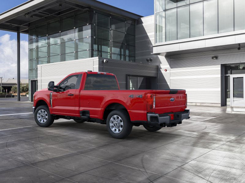 2024 Ford F-350 XLT photo 4